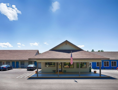BW Acadia Inn Exterior